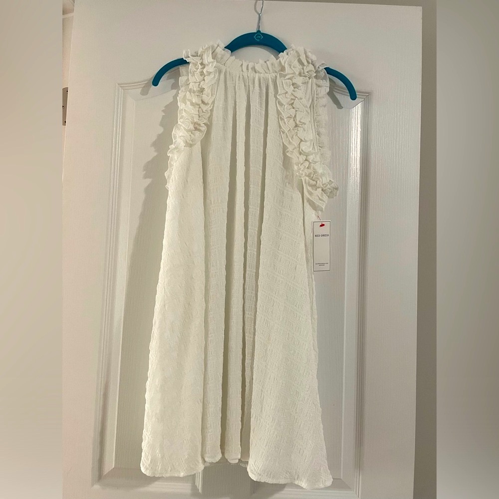 Aura white sleeveless dress. So cute! Never worn. NWT